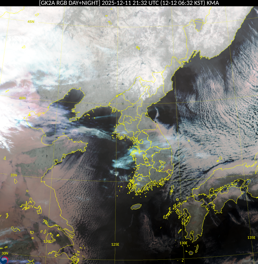 Satellite : 202512112132